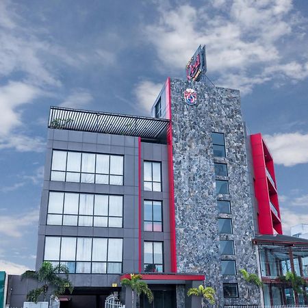 Hotel Earl'S Red Colombo Exterior foto